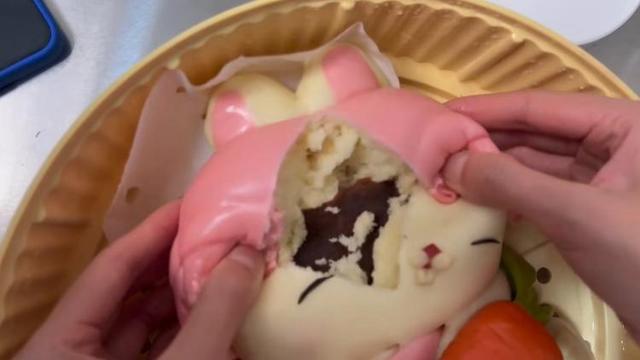 VR彩票每日销售额数千元 烟台这位25岁姑娘把传统花饽饽做出了新花样