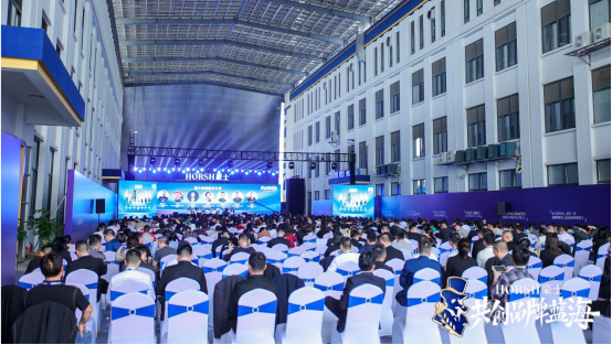 VR彩票签约芒果、爱奇艺多档节目豪士面包发力品牌打造(图1)