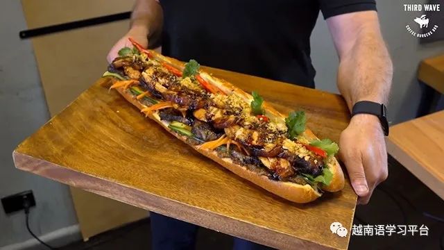 VR彩票世界上最大的越南式面包 征服澳大利亚食客的味蕾