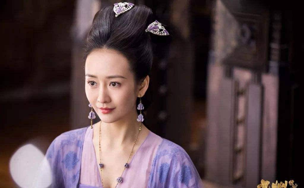 VR彩票平均年龄40让王凯、胡军团团转 《猎狐》“六大美女”都不简单(图5)