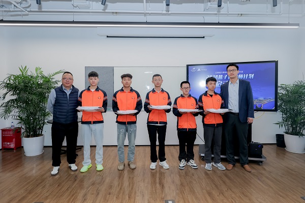 面VR彩票包香里是浓浓沪滇情！2024“燕子青焙师计划”启动(图1)