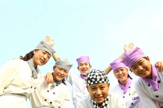 成都新东方烹饪学VR彩票校：在新东方烹饪学校学西点一个月学费多少钱(图1)